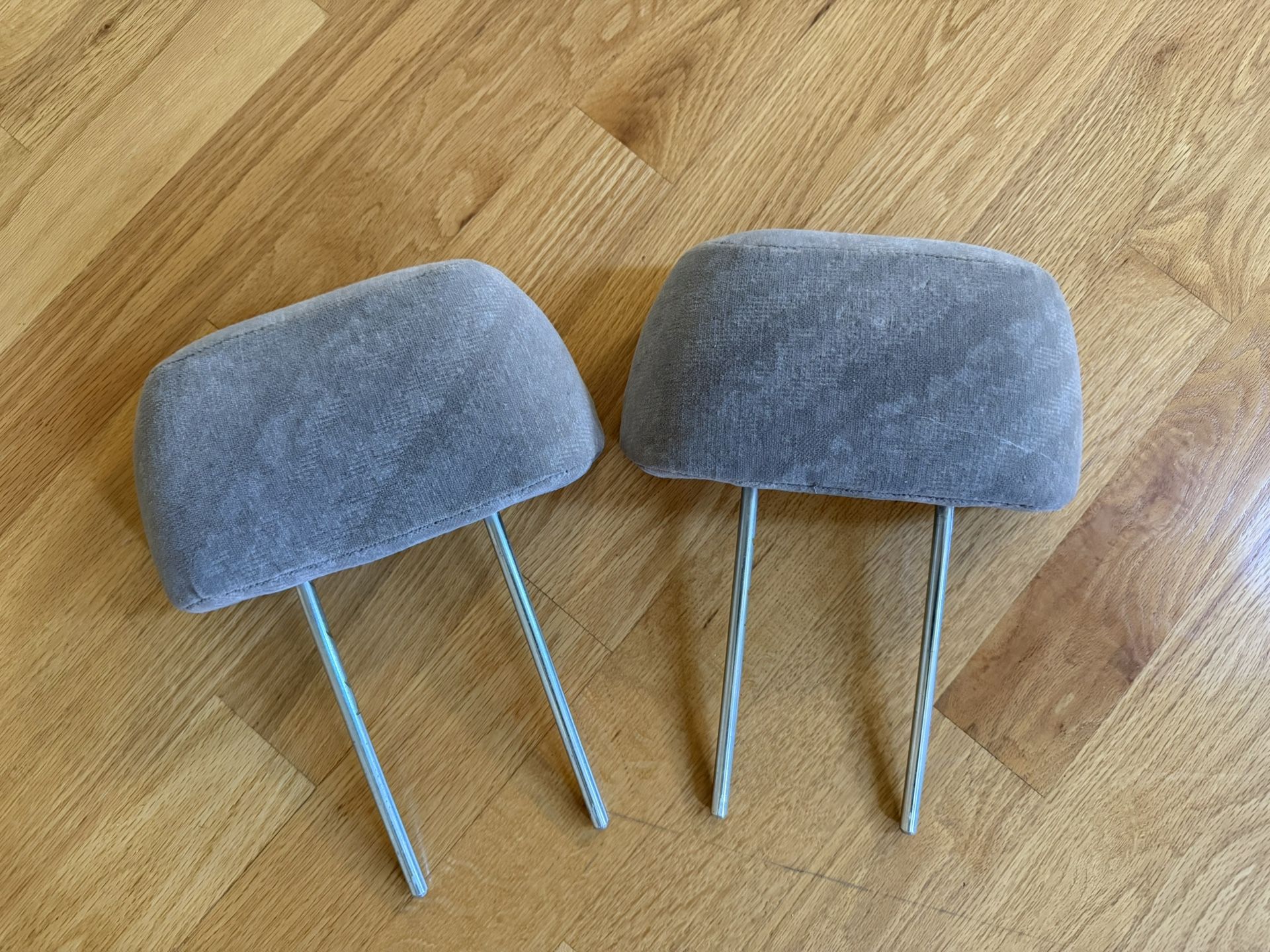 Free With $30 Purchase - Honda Odyssey Seat Headrest