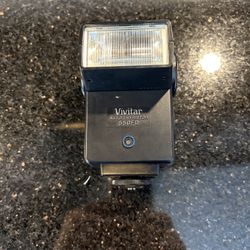 Vivitar Auto Thyristor 550FD Shoe Mount Camera Flash for Film Cameras