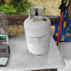 7 Gallon / 40 Lb Propane Tank