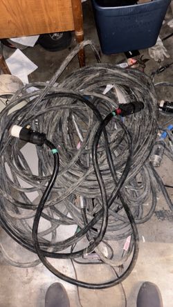 Generator cable w/twist locks