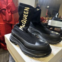 $160 McQueen Sock Boots Sz8