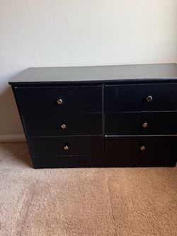 2 Brown dressers