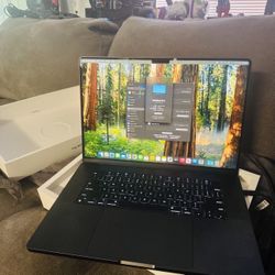 Apple MacBook Pro Max M3