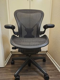 Herman Miller Aeron Size B Fully Loaded