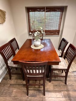 Table and 6 chairs