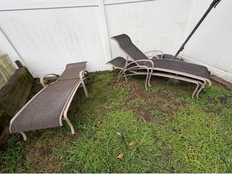 Outdoor poolside bed adjustable 3 available $80 each OBO