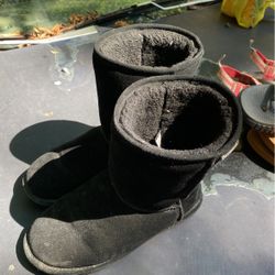 Bear Paws Boots Size9