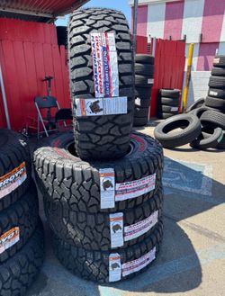 ‼️🚨vendo set de llantas Lt 35x12.50 17 American R/T tires