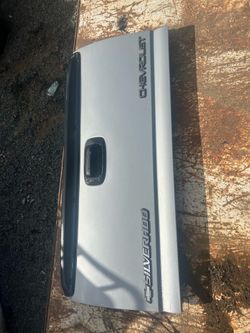 Stepside tailgate 2004