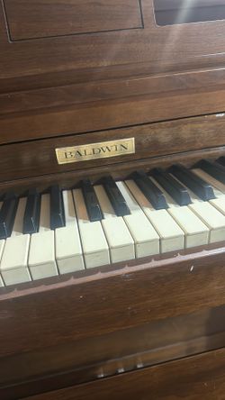 1970 Baldwin piano
