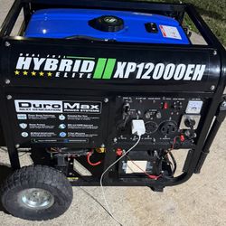 Duromax XP12000EH Hybrid Dual Fuel Electric start only used 2 days