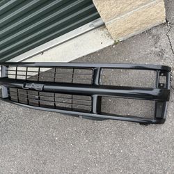 Black Grille Fits 94-98 Chevy C/K 1(contact info removed) 3500 Pickup Truck