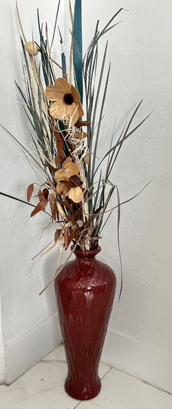 Burgundy/red Vase