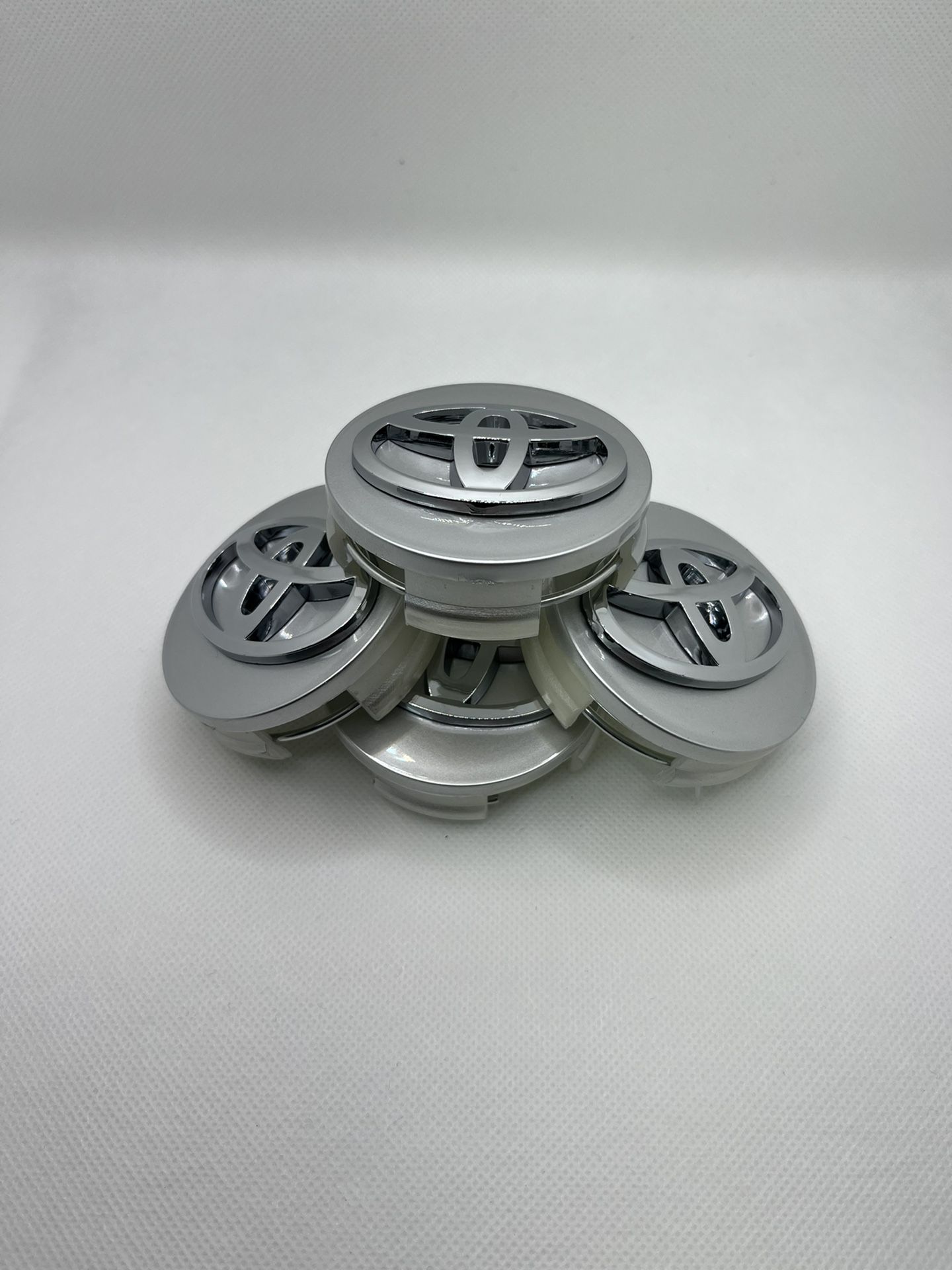 Set Of 4 Toyota Center Caps Silver With Chrome 62mm Camry Avalon Corolla 