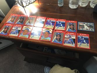 Bo Jackson baseball cards 16 excellent condition