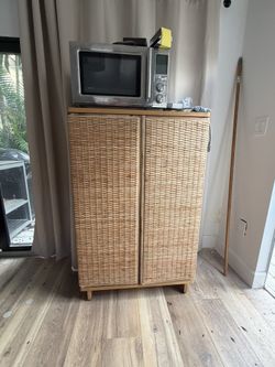 IKEA Cabinet Rattan Like New !