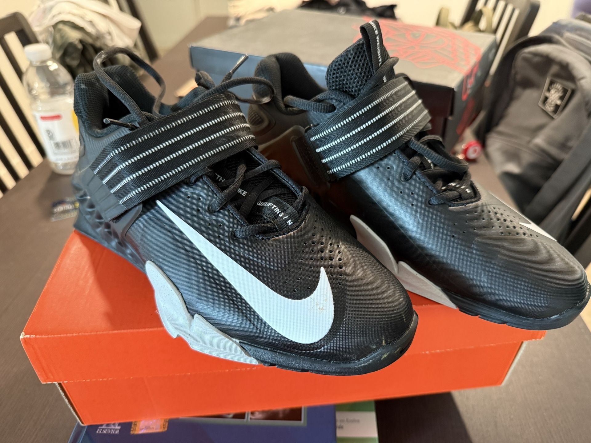 Nike Lifting Shoes 8M