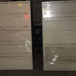 2 FILING CABINETS With Keyy