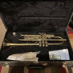 Getzen Bb Trumpet 300 Series