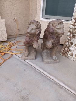 2ft HEAVY DOOR LIONS