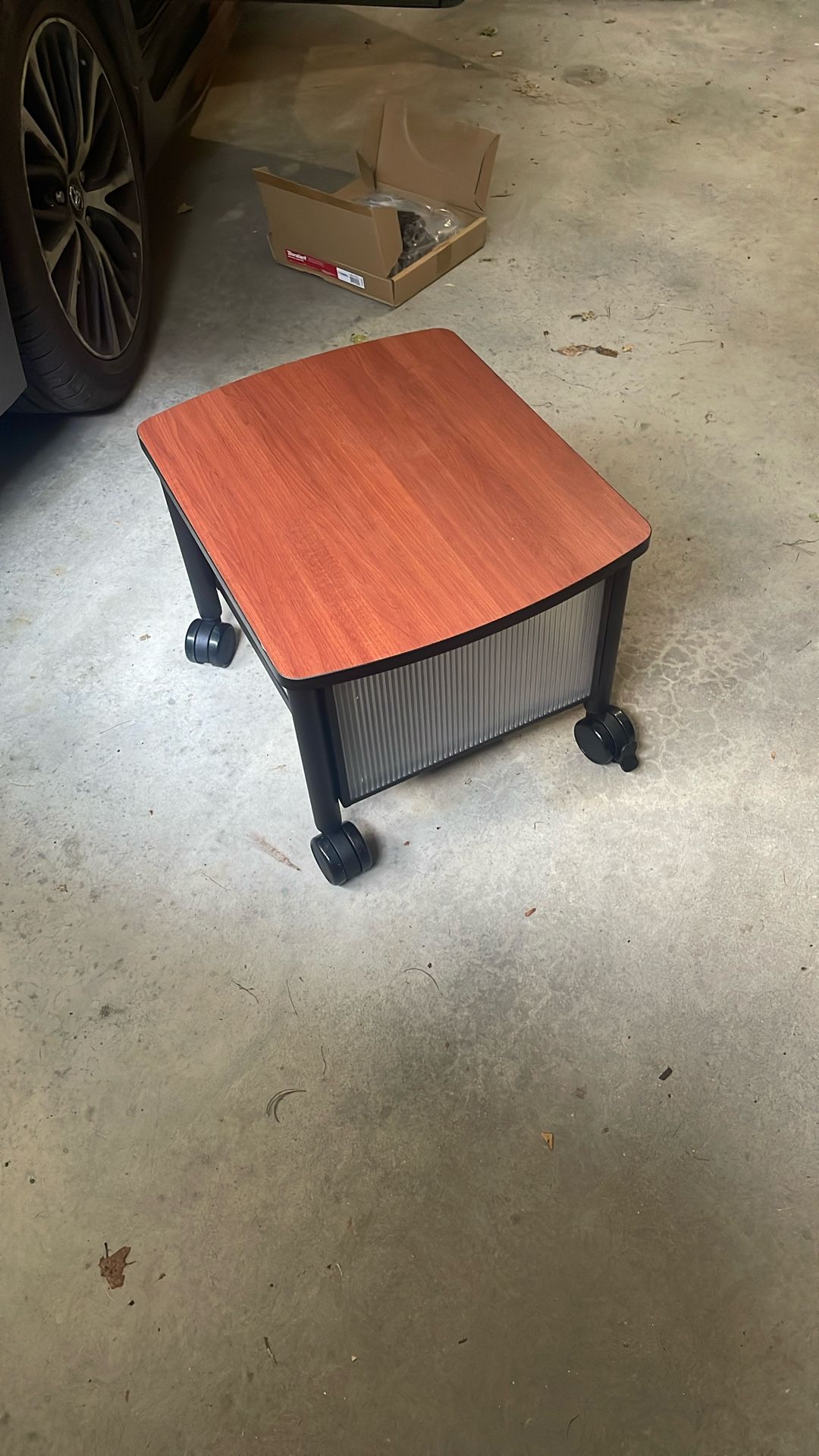Rolling storage table
