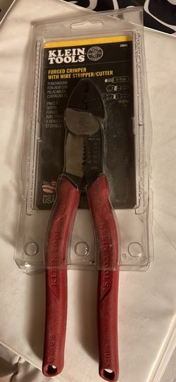 Clean tour forged crimper with wire stripper/cutter