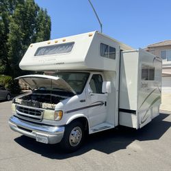 2004 24Ft Class c Rv With Slideout /Easy To Drive 
