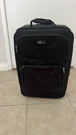 Carry on luggae 21"