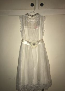 Little girl flower dress.