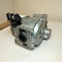 Honeywell VR8200A 2132 Dual Standing Pilot Gas Valve - New Old Stock (NOS)