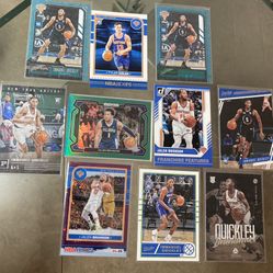 10 card NBA basketball New York Knicks lot including Jalen Brunson green Prizm, winter silver holo & Franchise Features sp etc .All cards are In good 