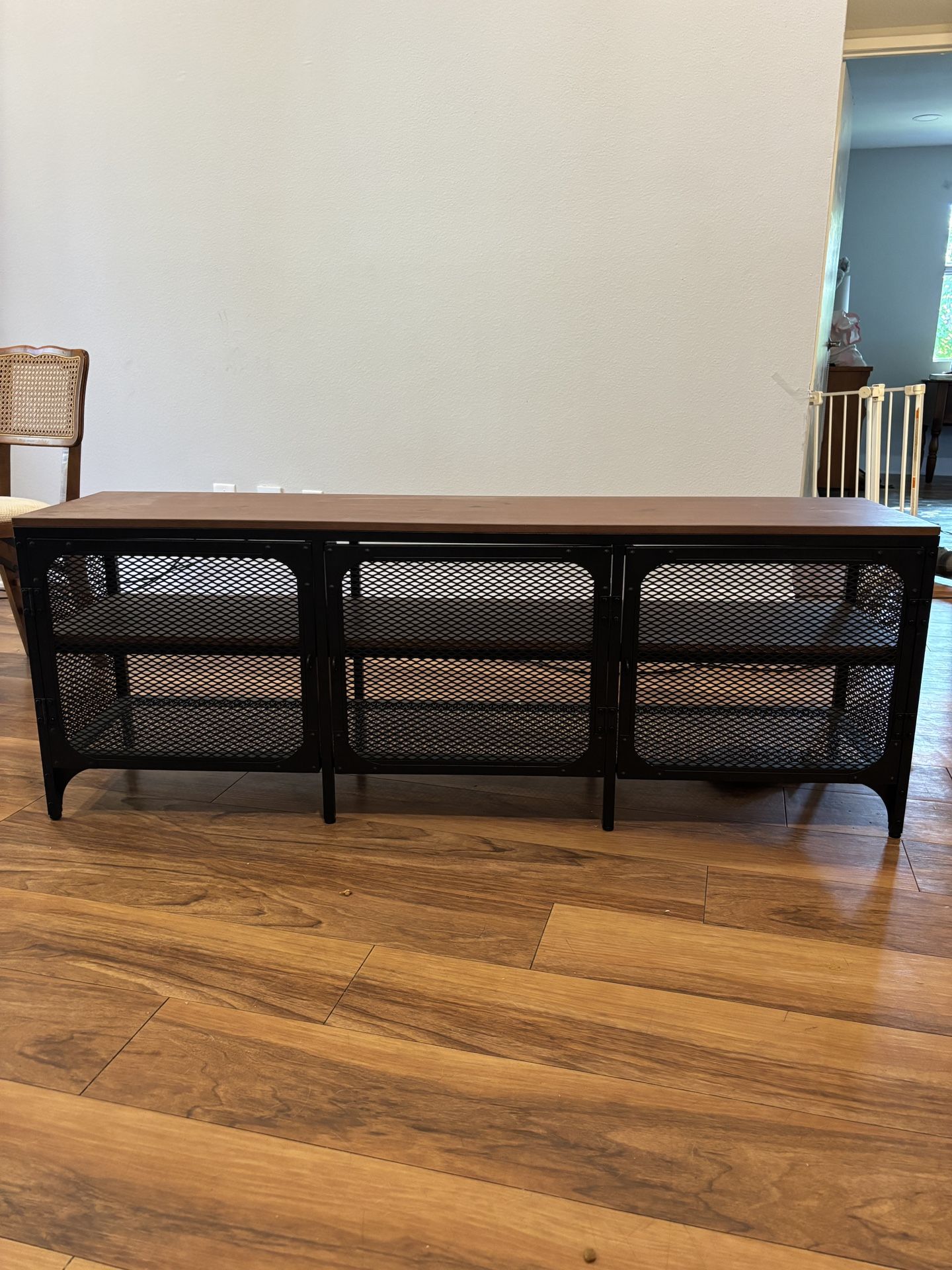 TV Stand / Media Console – 6ft Wide