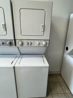 Washer and dryer Whirlpool 24”