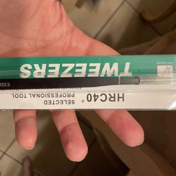 Tweezers