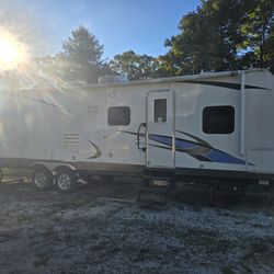 33ft Camper Travel Trailer