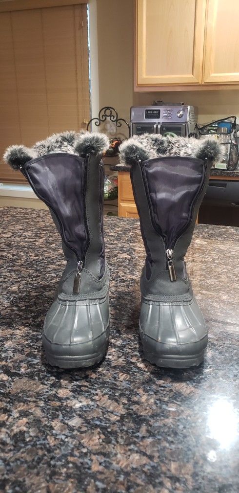 Fur Lined BOSS Womens Snow Boots Size 7