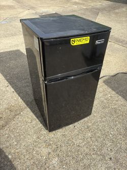 Mini fridge and freezer