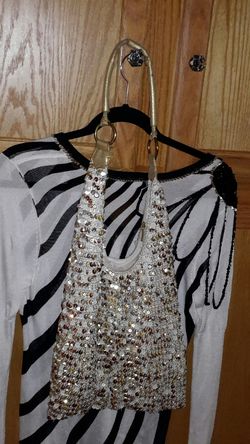 Beautiful top with a bag to match