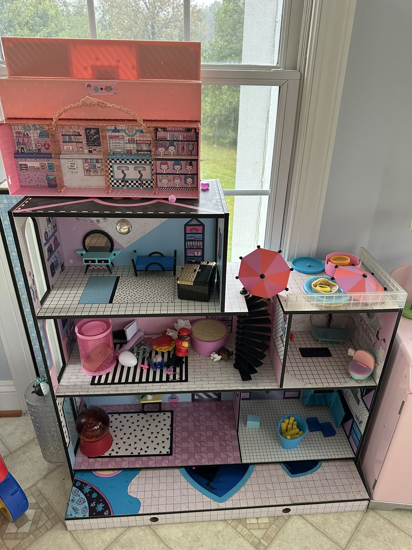 LOL Doll House