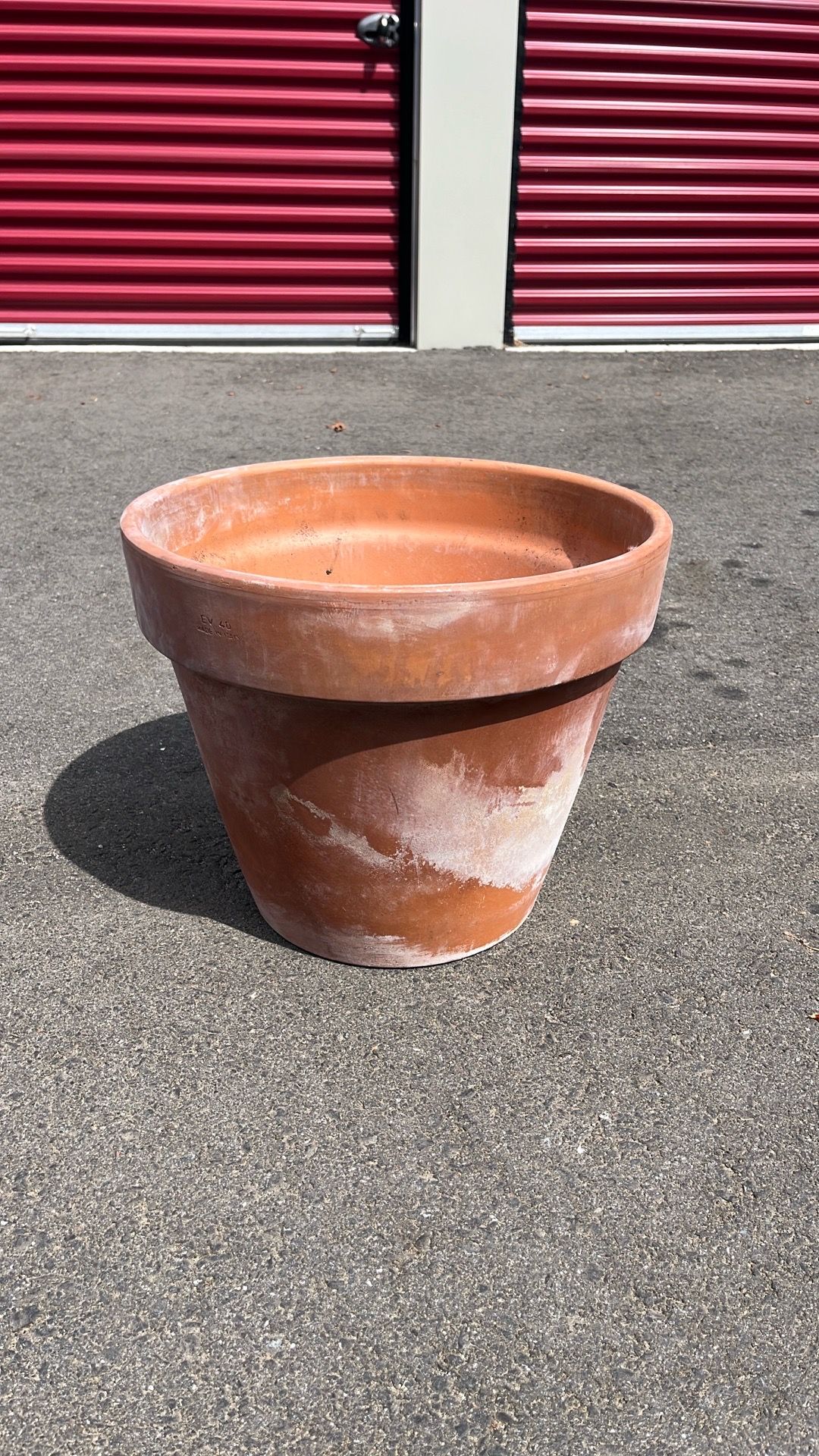 Large flower pot