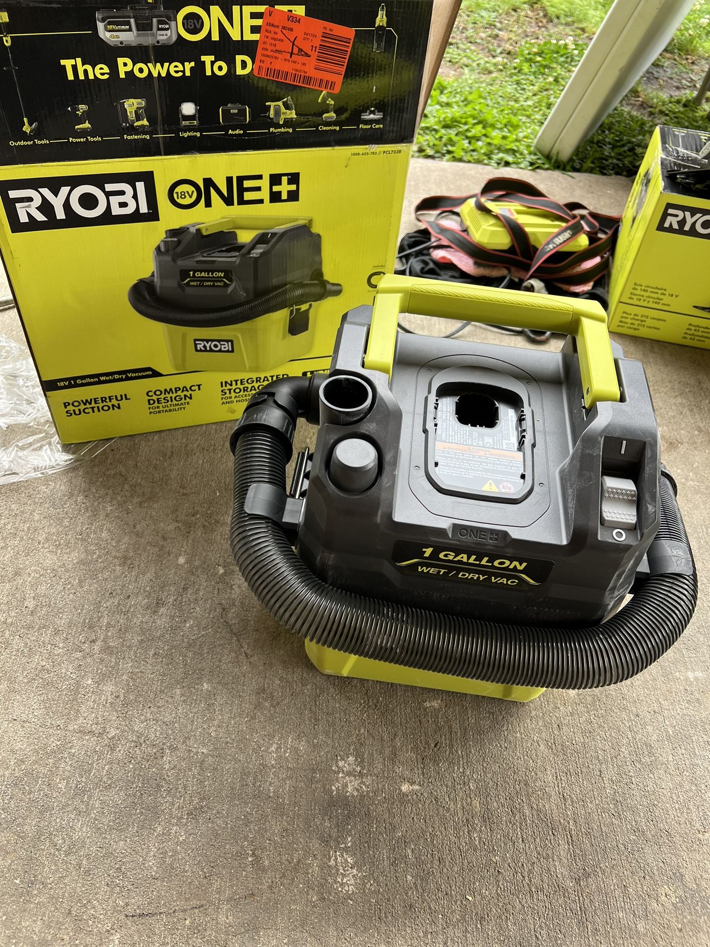 RYOBI ONE+ 18V Cordless 1 Gal. Wet/Dry Vacuum (Tool Only)