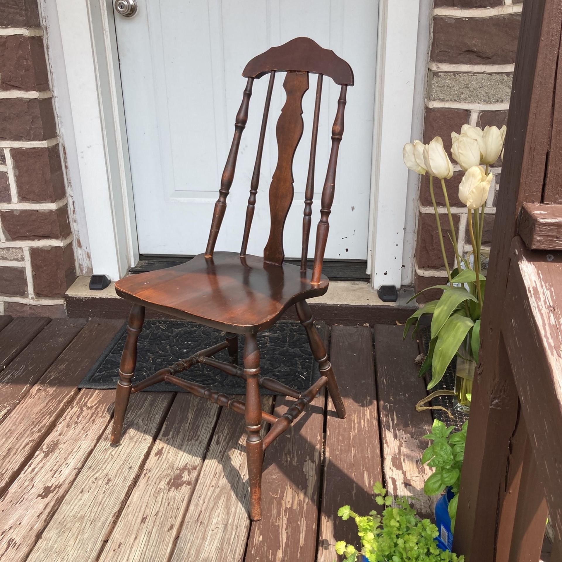 Auntique Chair