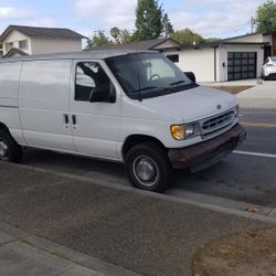 2002 Ford E-250