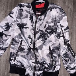 guess camo bomber jacket 