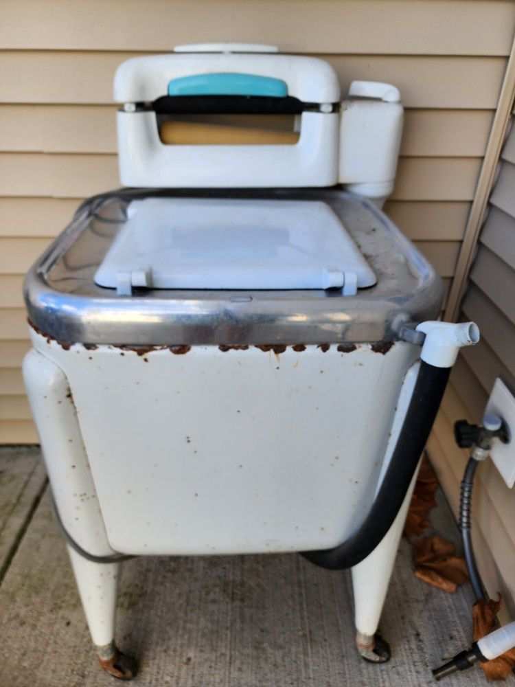 Antique Maytag Wringer Washer