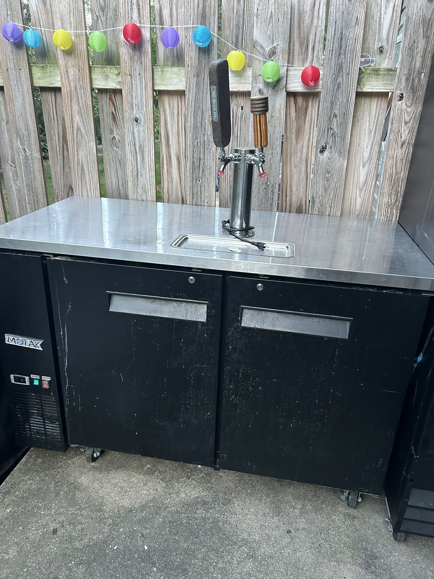 MoTak Kegerator 