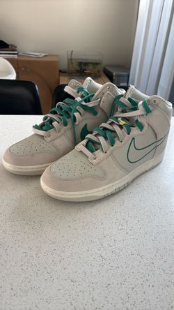 Nike dunks high top size 12 men