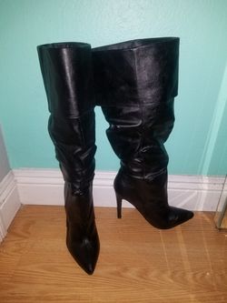 Black High Thigh Boots...size 9 womens..Brand New!