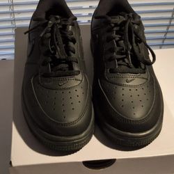 Nike Force 1 Low (PS) - Size 3Y - All Black