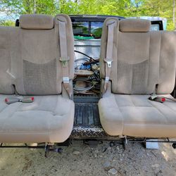 Pair of Back Gm Caravan Removable Seats 